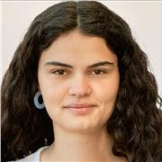 Hola! Soy Pepa y acabo de terminar el bachillerato internacional y voy a empezar el grado de arquitectura en la UPC. Como acabo de terminar el bachillerato puedo servir de bastante ayuda en las asignaturas como matemáticas, historia, castellano, catalán y